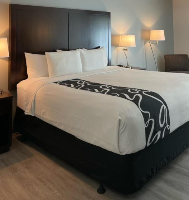 La Quinta Inn By Wyndham Lynnwood Εξωτερικό φωτογραφία