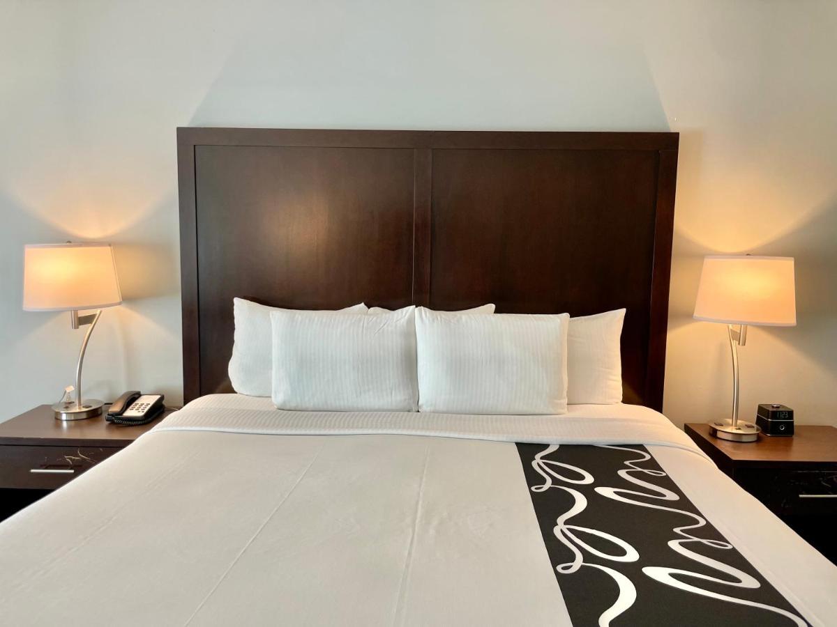 La Quinta Inn By Wyndham Lynnwood Εξωτερικό φωτογραφία
