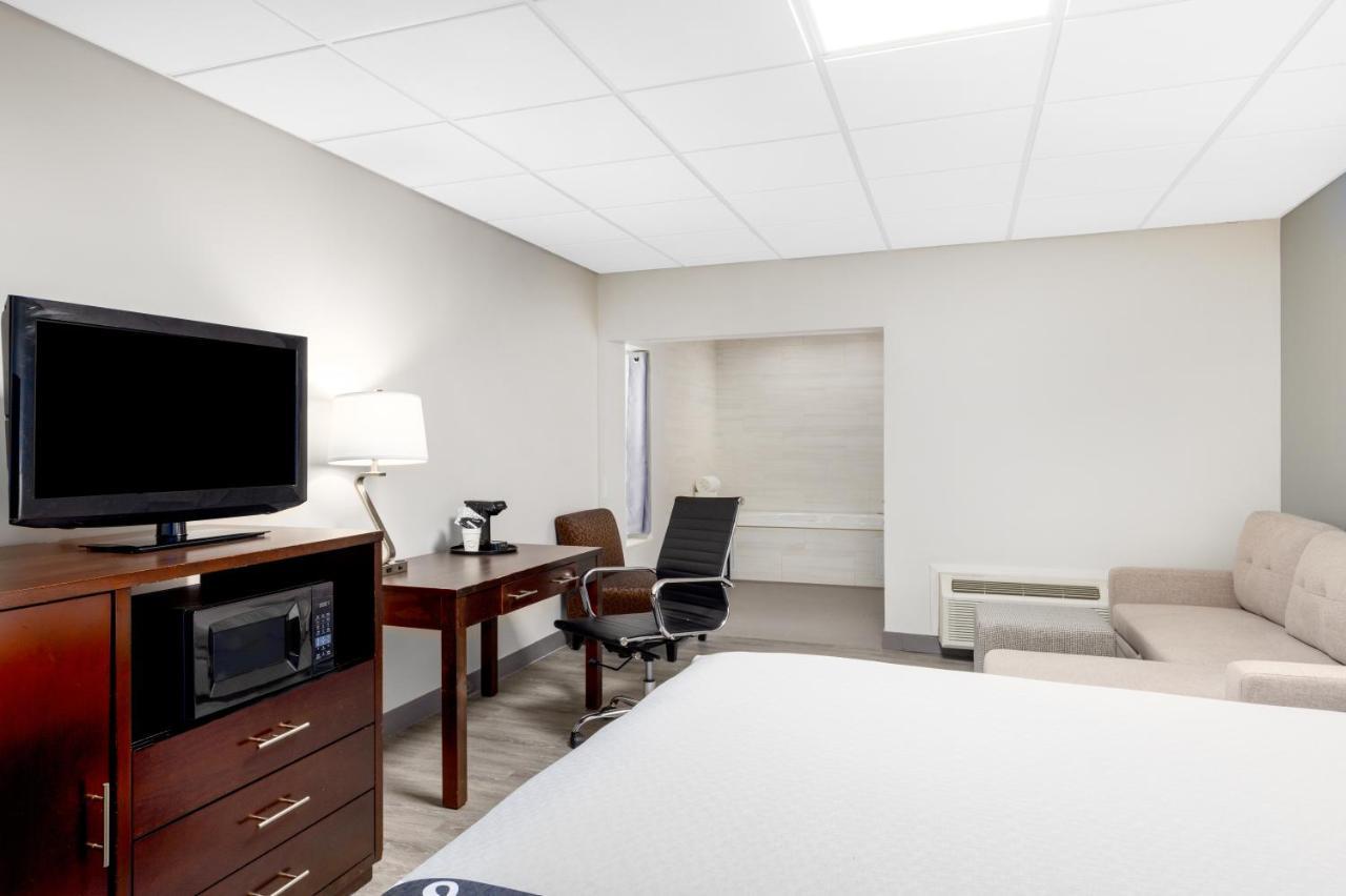 La Quinta Inn By Wyndham Lynnwood Εξωτερικό φωτογραφία