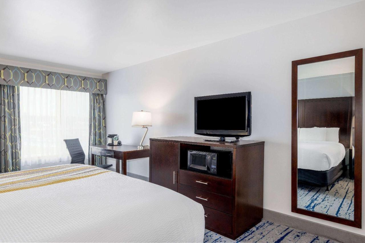 La Quinta Inn By Wyndham Lynnwood Εξωτερικό φωτογραφία