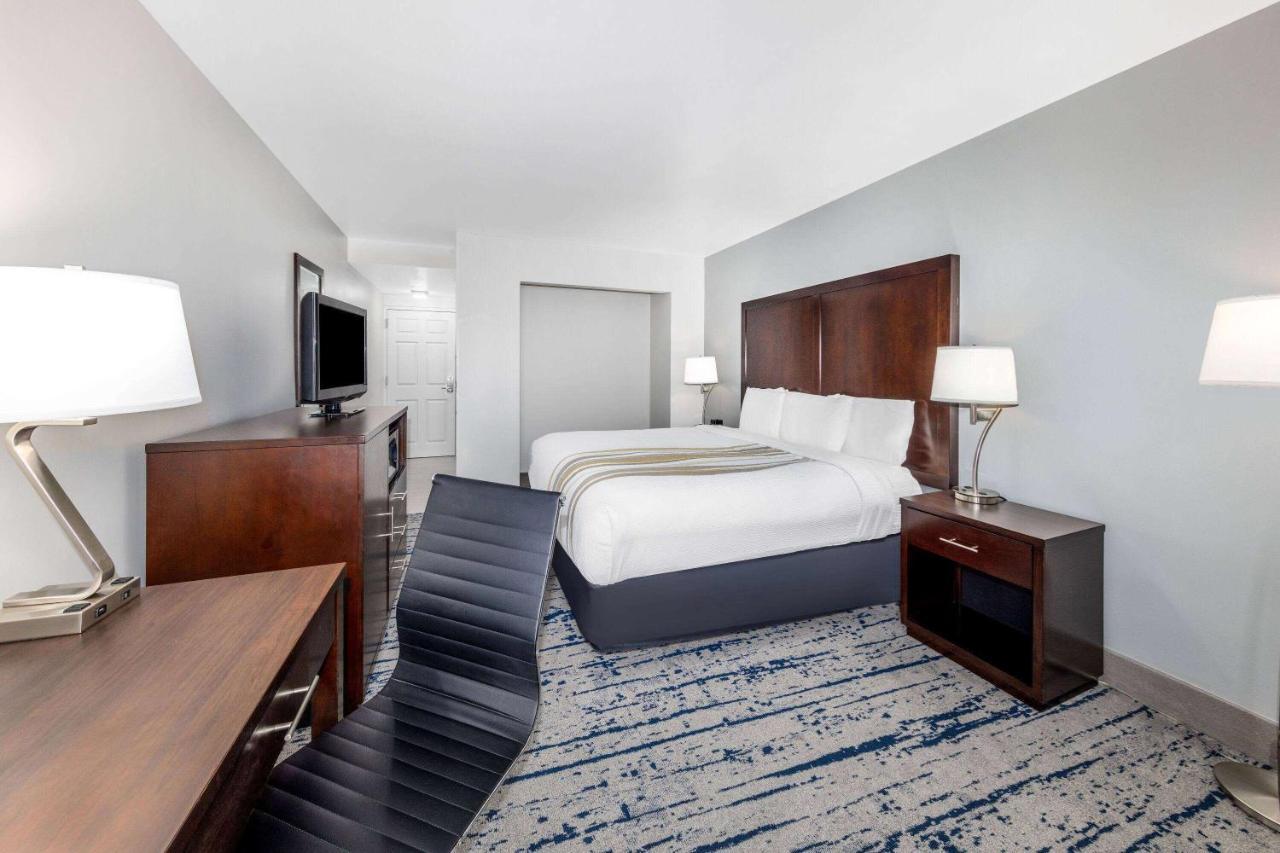 La Quinta Inn By Wyndham Lynnwood Εξωτερικό φωτογραφία