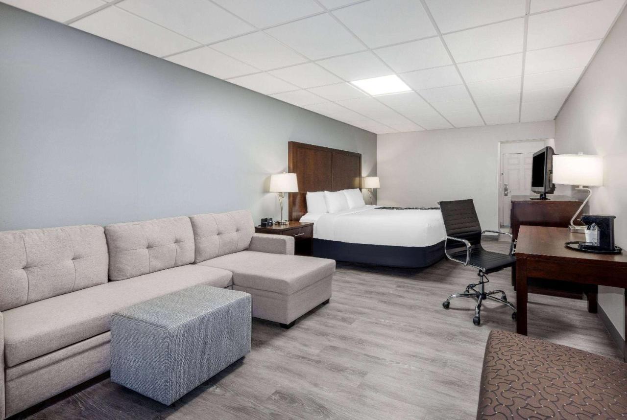 La Quinta Inn By Wyndham Lynnwood Εξωτερικό φωτογραφία