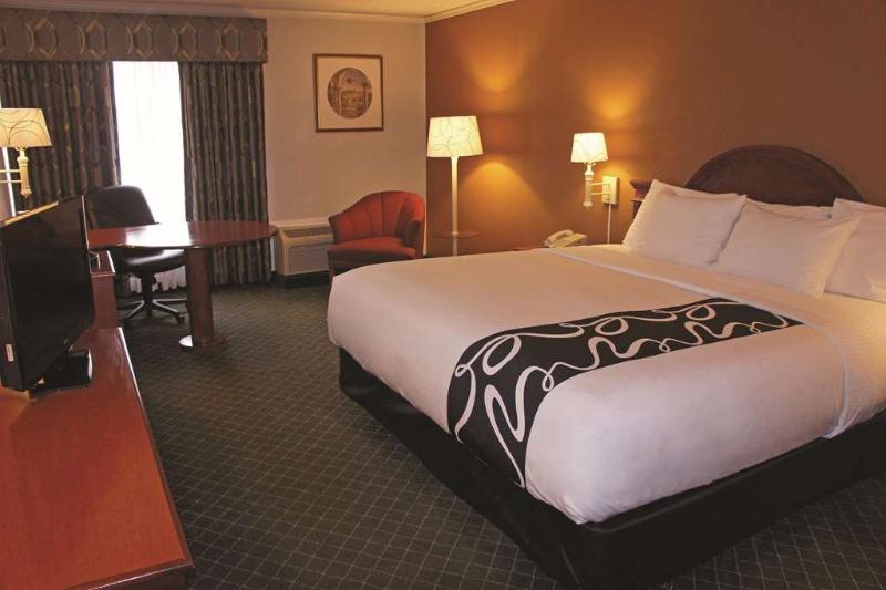La Quinta Inn By Wyndham Lynnwood Εξωτερικό φωτογραφία